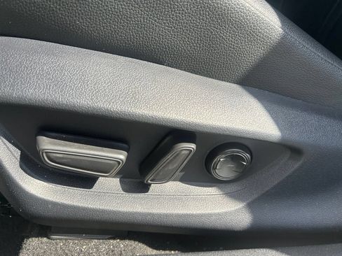Used 2025 Toyota Camry XSE AWD/4WD image 18