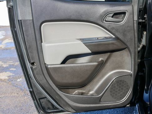 Used 2021 Chevrolet Colorado W/T image 11