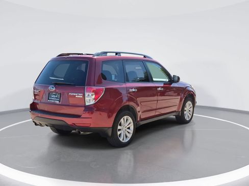 Used 2011 Subaru Forester 2.5X Limited AWD/4WD image 8