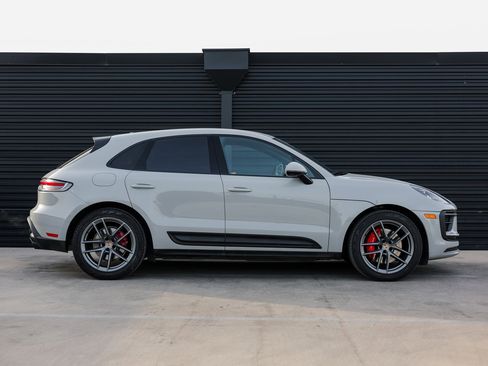 Certified 2022 Porsche Macan S image 8