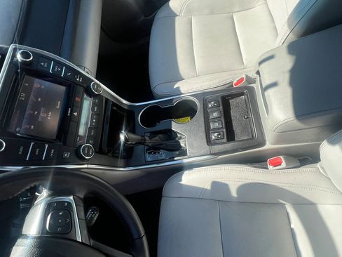 Used 2017 Toyota Camry XLE w/ Moonroof Package image 25