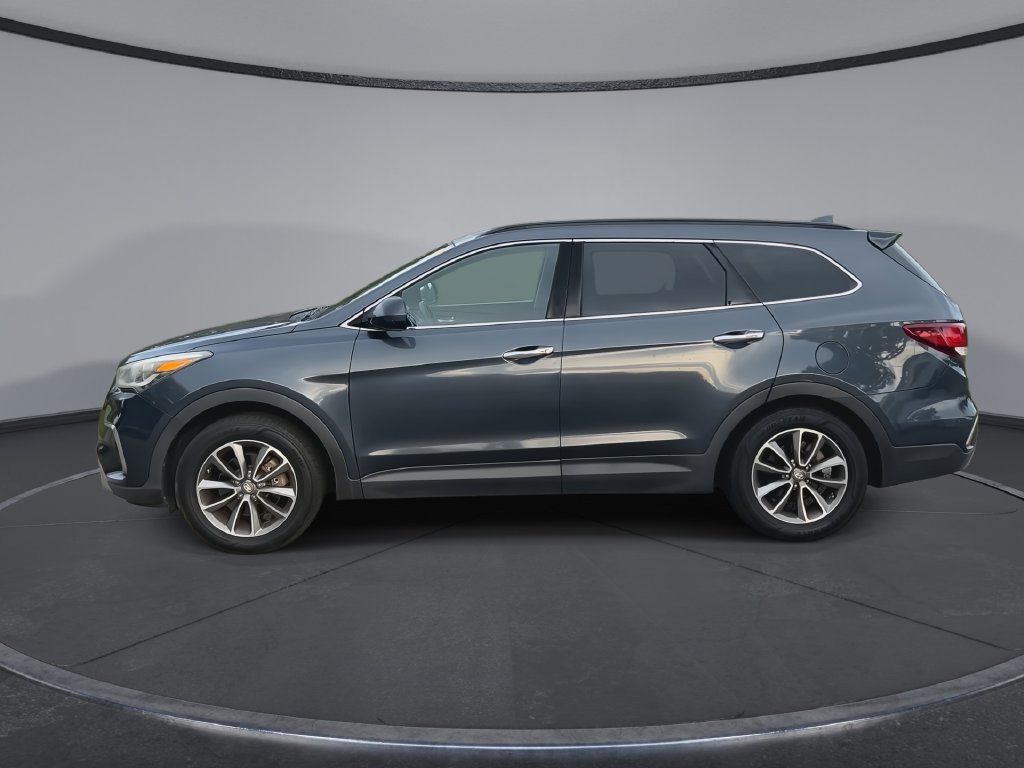 Used 2017 Hyundai Santa Fe SE FWD image 5