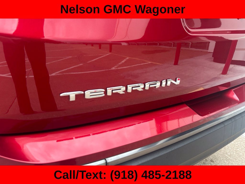 Used 2022 GMC Terrain AT4 w/ LPO, Floor Liner Package AWD/4WD image 14