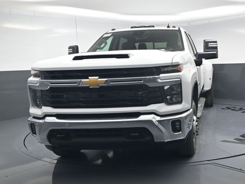 New 2026 Chevrolet Silverado 3500 LT w/ Safety Package AWD/4WD image 5