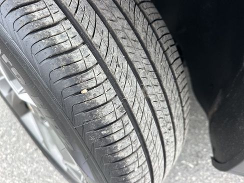 Used 2025 Chevrolet Trax LT w/ LT Convenience Package image 29