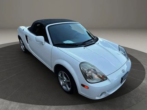 Used 2005 Toyota MR2 image 15
