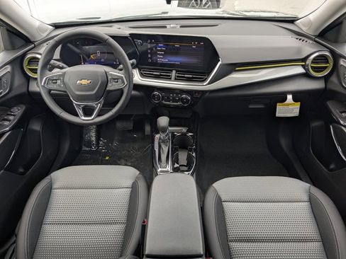 New 2026 Chevrolet Trax LT w/ Driver Confidence Package image 15