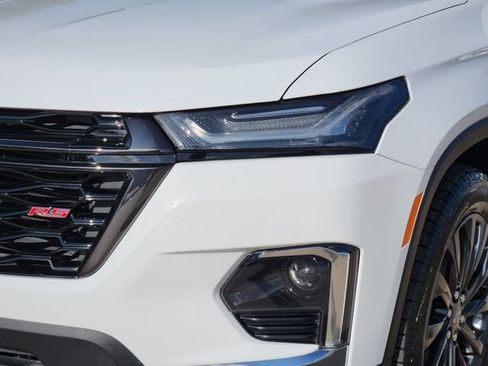 Used 2023 Chevrolet Traverse RS AWD/4WD image 16