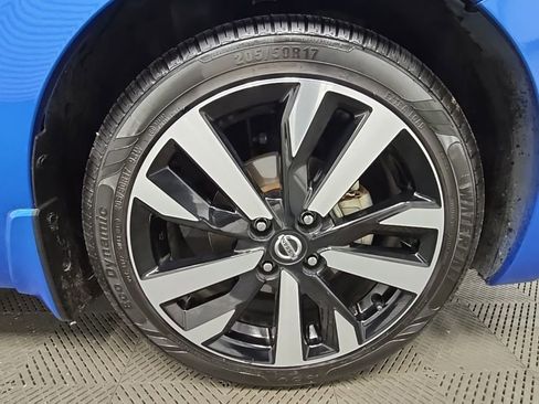 Used 2021 Nissan Versa SR image 38