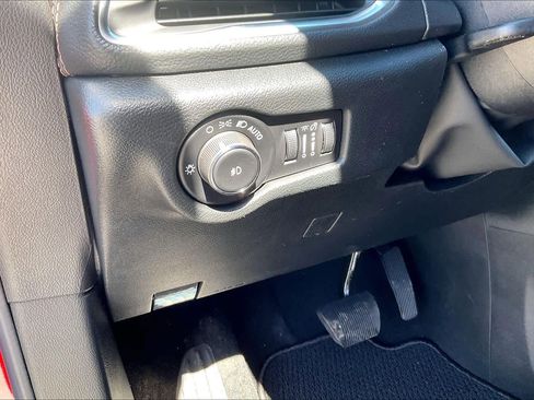 New 2026 Chrysler Pacifica Pinnacle FWD image 17