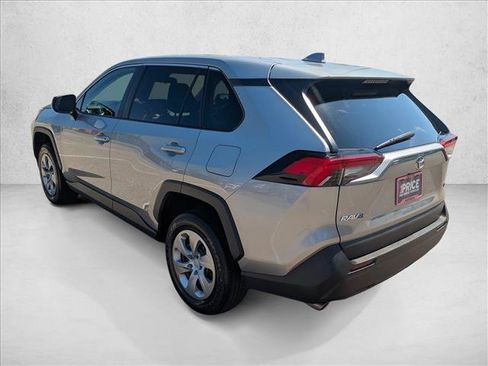 Used 2023 Toyota RAV4 LE FWD image 7