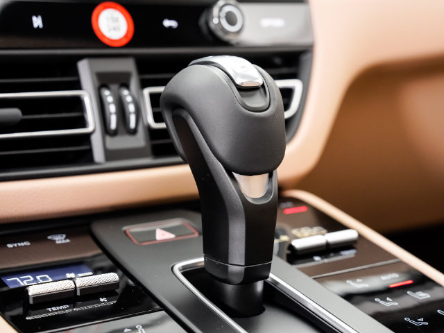 Certified 2026 Porsche Macan AWD/4WD image 20