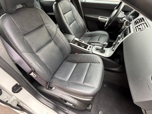 Used 2010 Volvo S40 2.4i FWD image 22