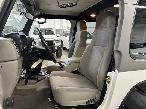 Used 2005 Jeep Wrangler Rubicon image 19