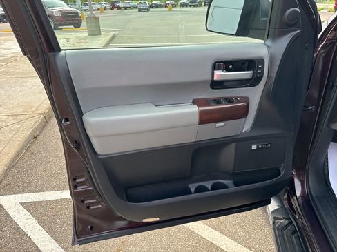 Used 2016 Toyota Sequoia Platinum AWD/4WD image 13