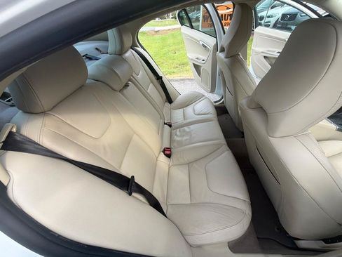 Used 2013 Volvo S60 T5 FWD image 27