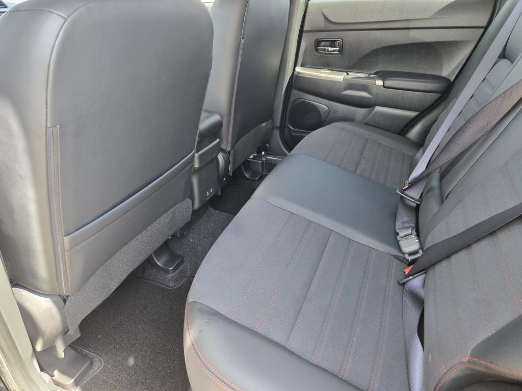 Used 2026 Mitsubishi Outlander Sport SE AWD/4WD image 22