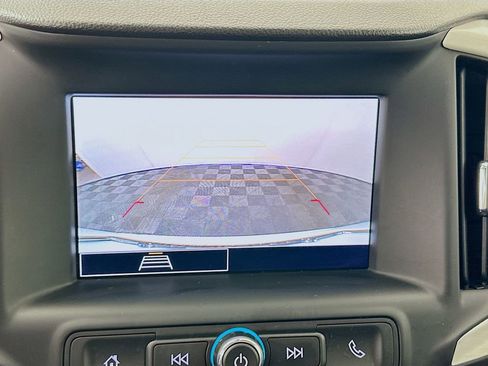 Used 2024 GMC Terrain SLE image 13