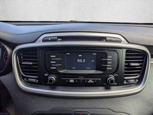 Used 2017 Kia Sorento LX AWD/4WD image 15