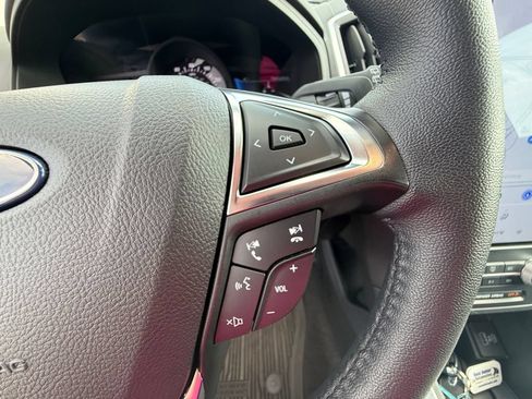 Used 2024 Ford Edge Titanium AWD/4WD image 17