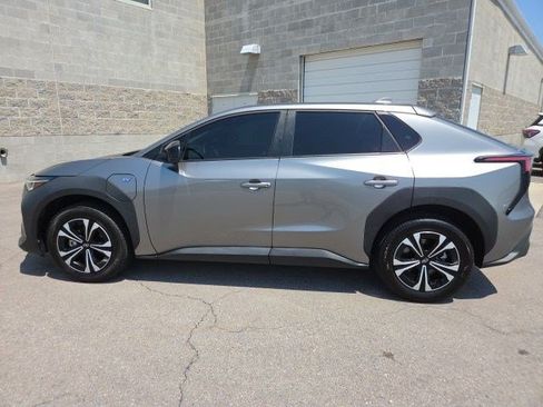 Used 2023 Subaru Solterra AWD image 7