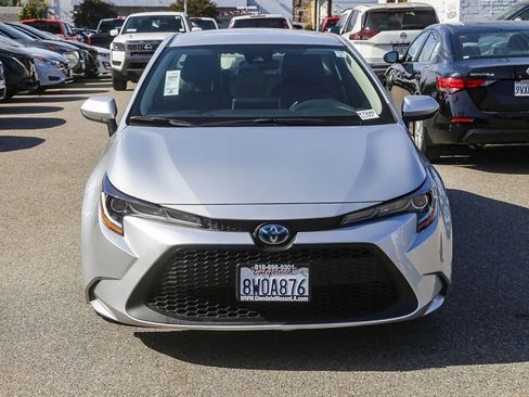 Used 2021 Toyota Corolla LE FWD image 2