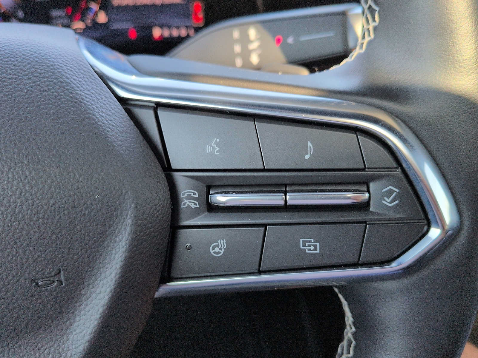 Used 2026 Chevrolet Traverse Z71 w/ LPO, Floor Liner Package AWD/4WD image 19