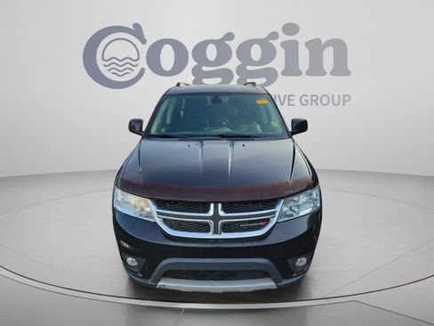 Used 2019 Dodge Journey SE w/ Connectivity Group FWD image 9