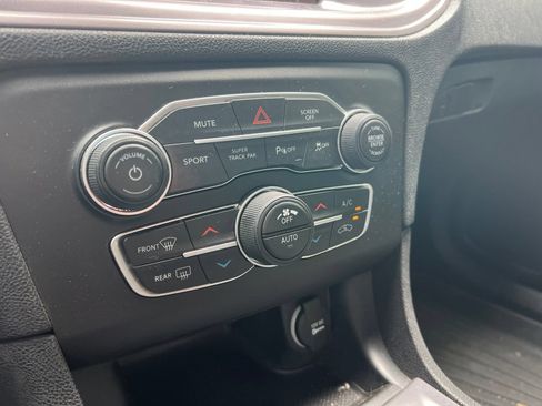Used 2023 Dodge Charger GT RWD image 11