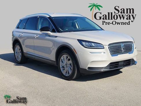 Certified 2022 Lincoln Corsair FWD image 1