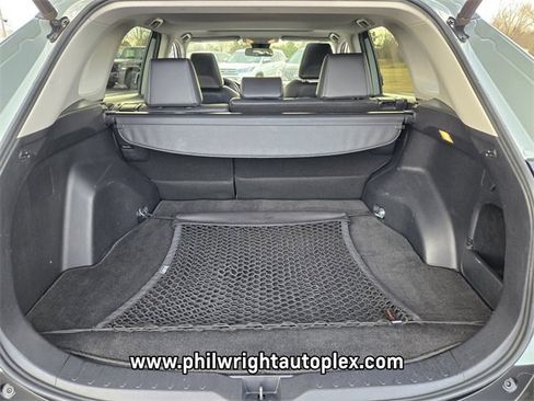 Used 2019 Toyota RAV4 XLE Premium image 18