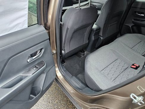 New 2026 Nissan Kicks SV w/ SV Premium Package image 5