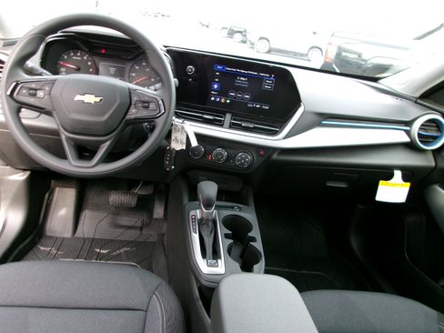 New 2026 Chevrolet Trax LS w/ LS Convenience Package image 13
