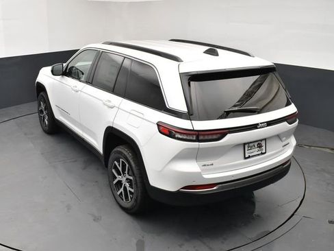 New 2026 Jeep Grand Cherokee Limited image 16