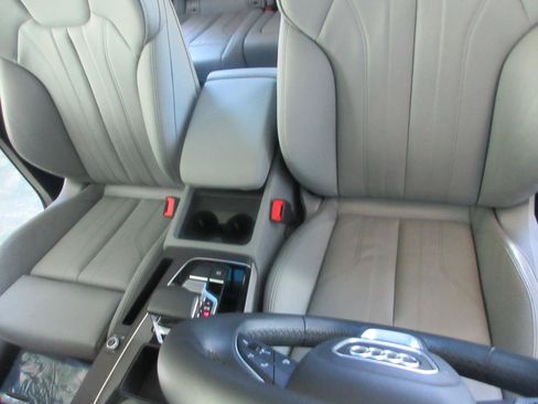 Used 2024 Audi Q5 2.0T Premium Plus w/ Premium Plus Package AWD/4WD image 17