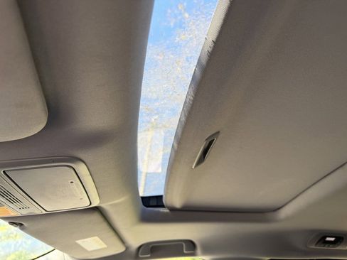 Used 2024 Honda Odyssey EX-L image 28