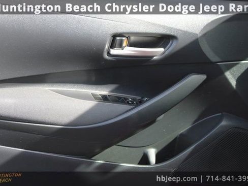 Used 2020 Toyota Corolla LE image 10