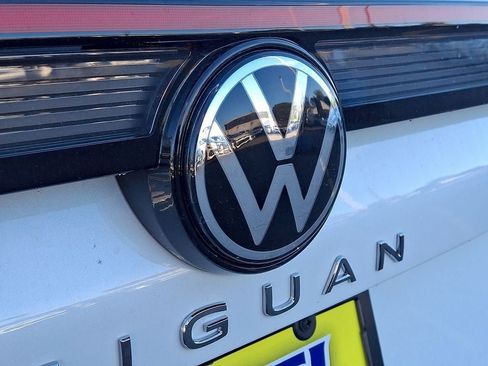New 2026 Volkswagen Tiguan SEL R-Line AWD/4WD image 16