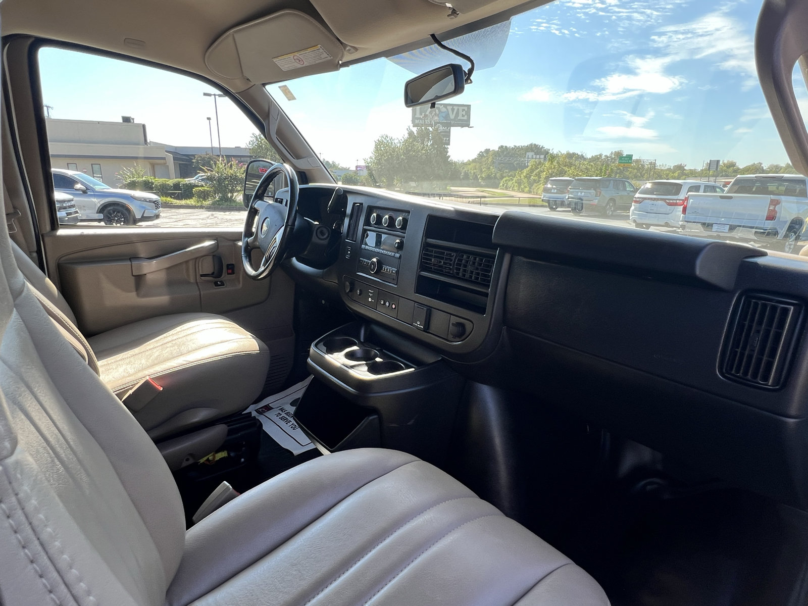 Used 2019 Chevrolet Express 2500 w/ Driver Convenience Package RWD image 12