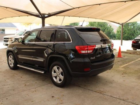 Used 2012 Jeep Grand Cherokee Laredo image 4