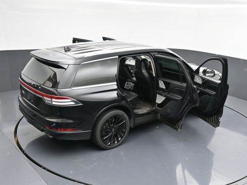 Used 2022 Lincoln Aviator Reserve w/ Equipment Group 201A image 42