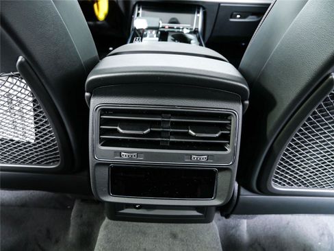 New 2026 Audi SQ7 Prestige AWD/4WD image 21