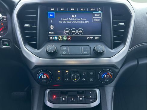 Used 2021 GMC Acadia SLE w/ Driver Convenience Package FWD image 18