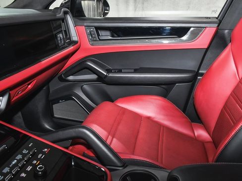 Used 2024 Porsche Cayenne Turbo GT image 51