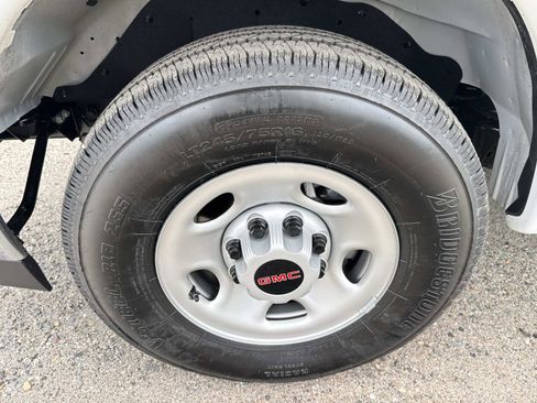 New 2025 GMC Savana 2500 w/ Driver Convenience Package image 10