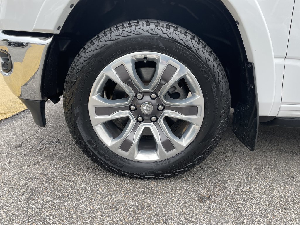 Used 2023 RAM 1500 Limited AWD/4WD image 9