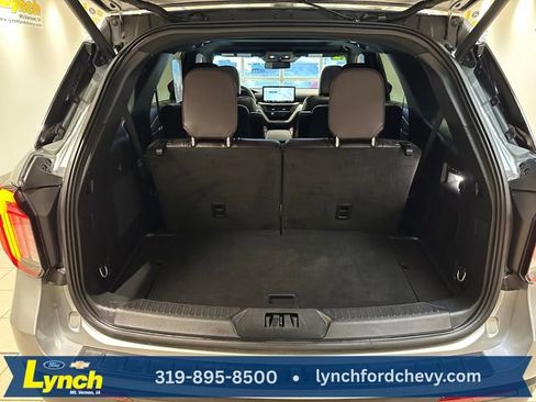 Used 2025 Ford Explorer Platinum w/ LUX Leather Package image 26