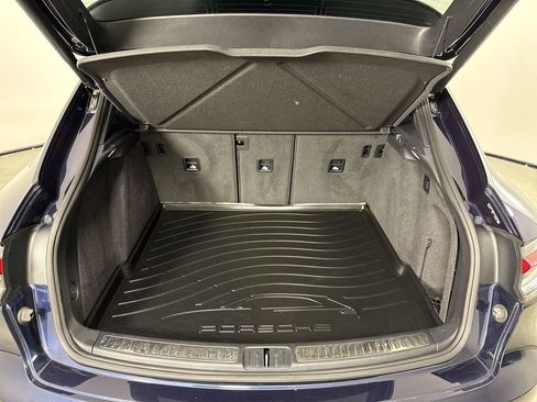 Certified 2022 Porsche Macan S w/ Premium Package Plus AWD/4WD image 21