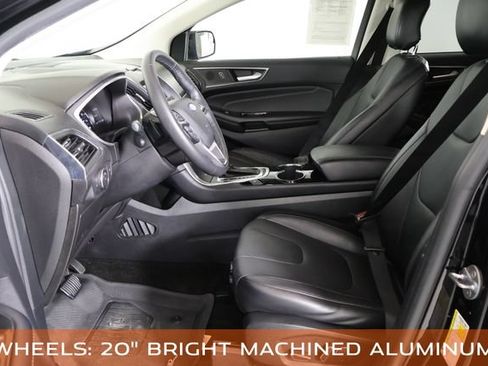 Used 2018 Ford Edge Titanium w/ Technology Package FWD image 22