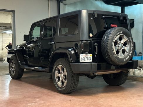 Used 2018 Jeep Wrangler Unlimited Sahara image 3